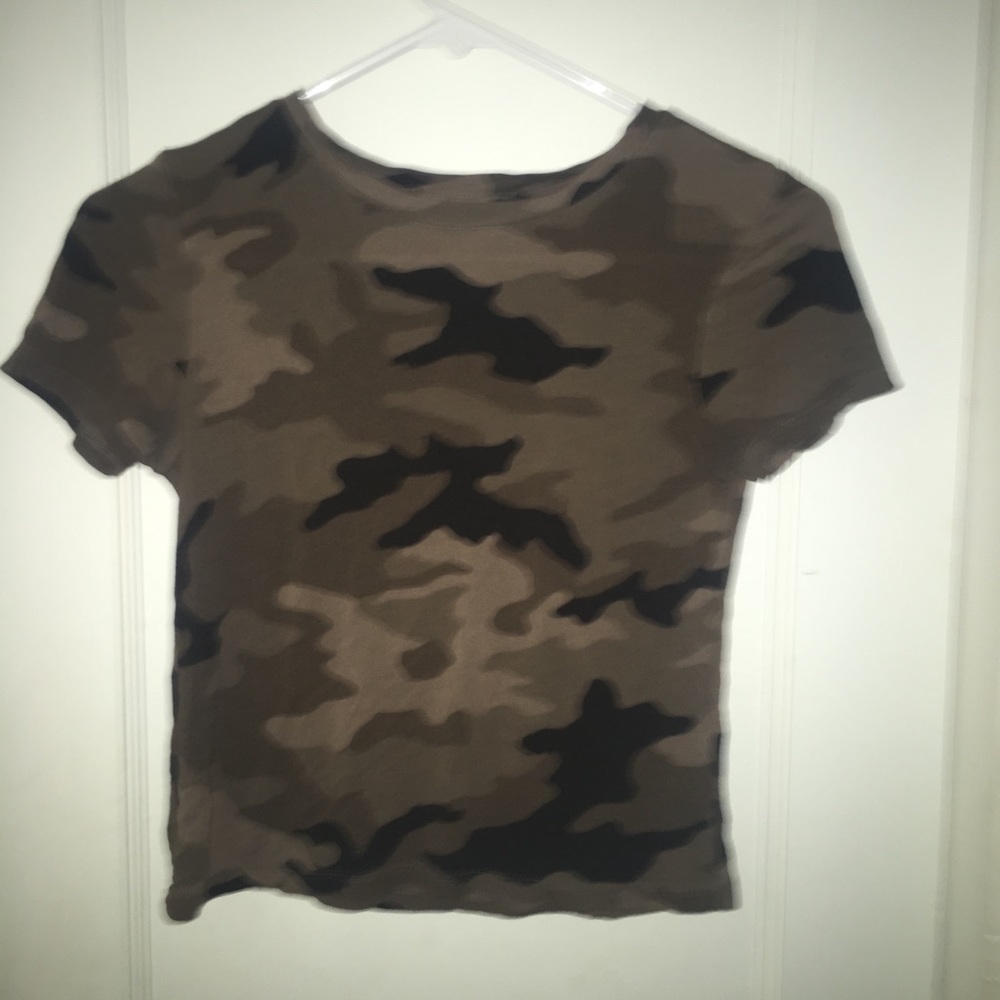 Camo crop top